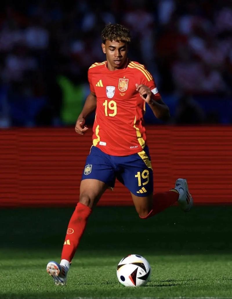 里夫斯缺战一周！斯玛特：我们失去了一个重要的进攻威胁点（里夫斯伤停一周，斯玛特直言：球队失去关键进攻火力点）